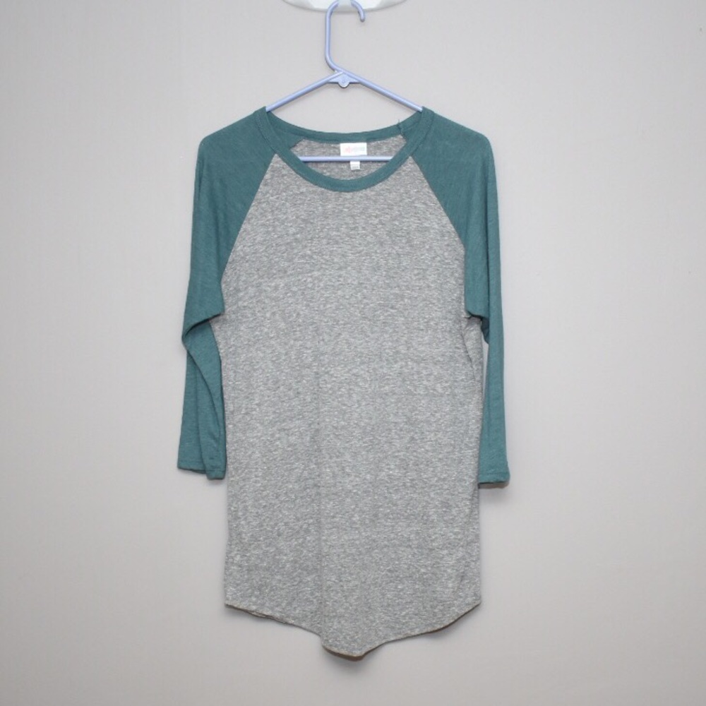 LuLaroe Randy ⚾️ Baseball Style Tee ⚾️